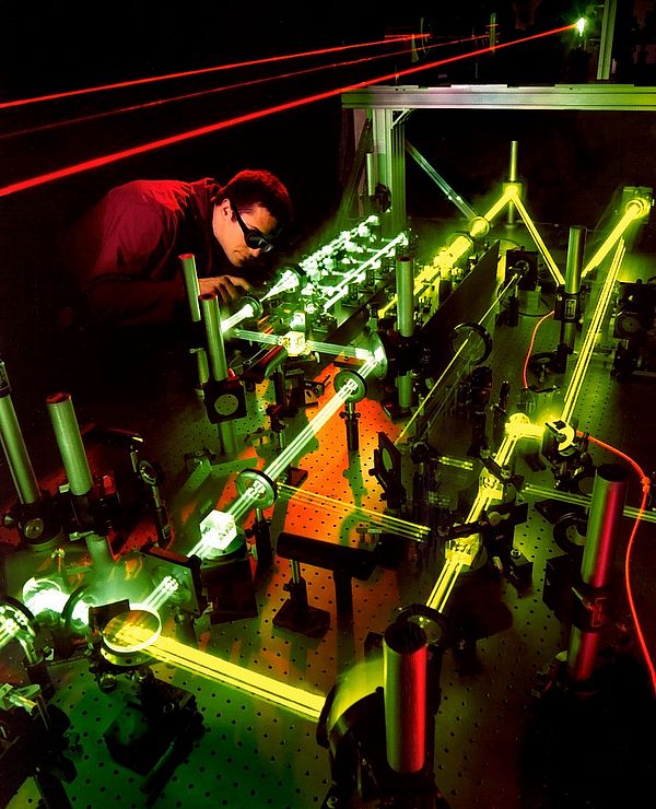 laser výzkum